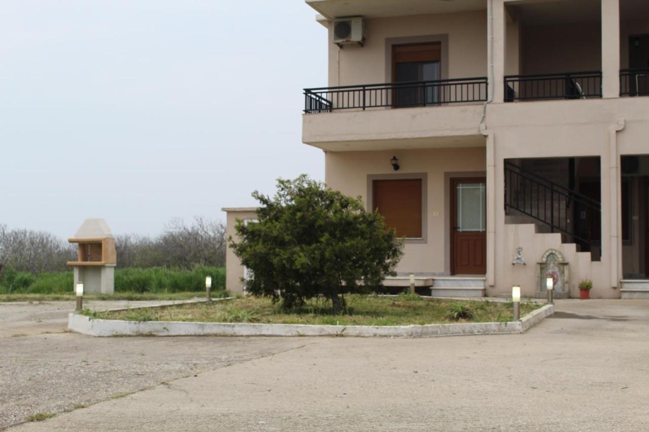 Vakis Apartments 2 Romanon Exterior foto